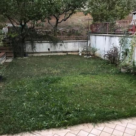 Torretta Villa LʼAquila Esterno foto