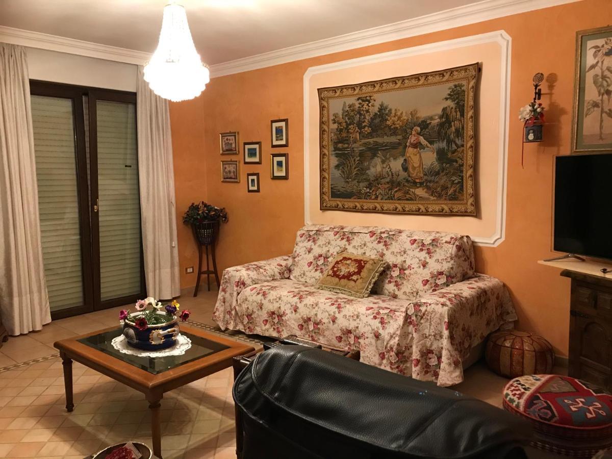 Torretta Villa LʼAquila Esterno foto