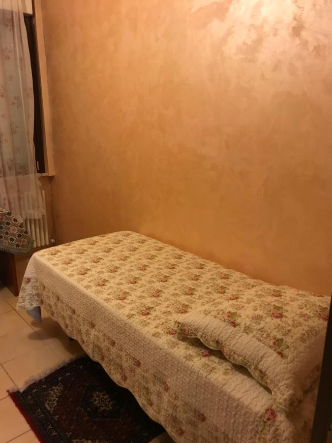 Torretta Villa LʼAquila Esterno foto